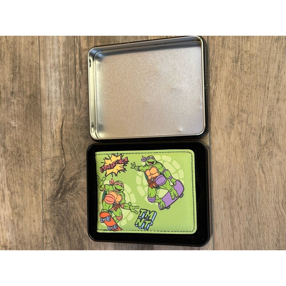 NIB Buckle-Down Men's Bi-fold Wallet - Teenage Mutant Ninja Turtles - Skateboard